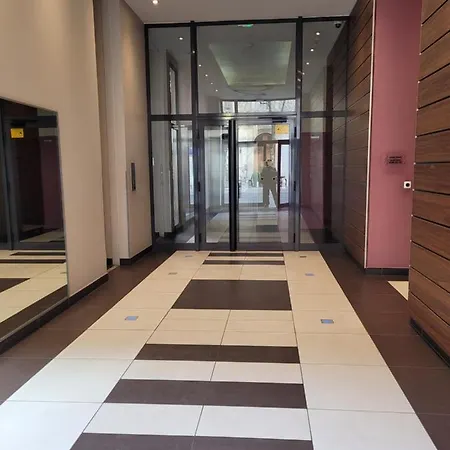Pretty Flat, 100m Promenade In City Center アパート ニース
